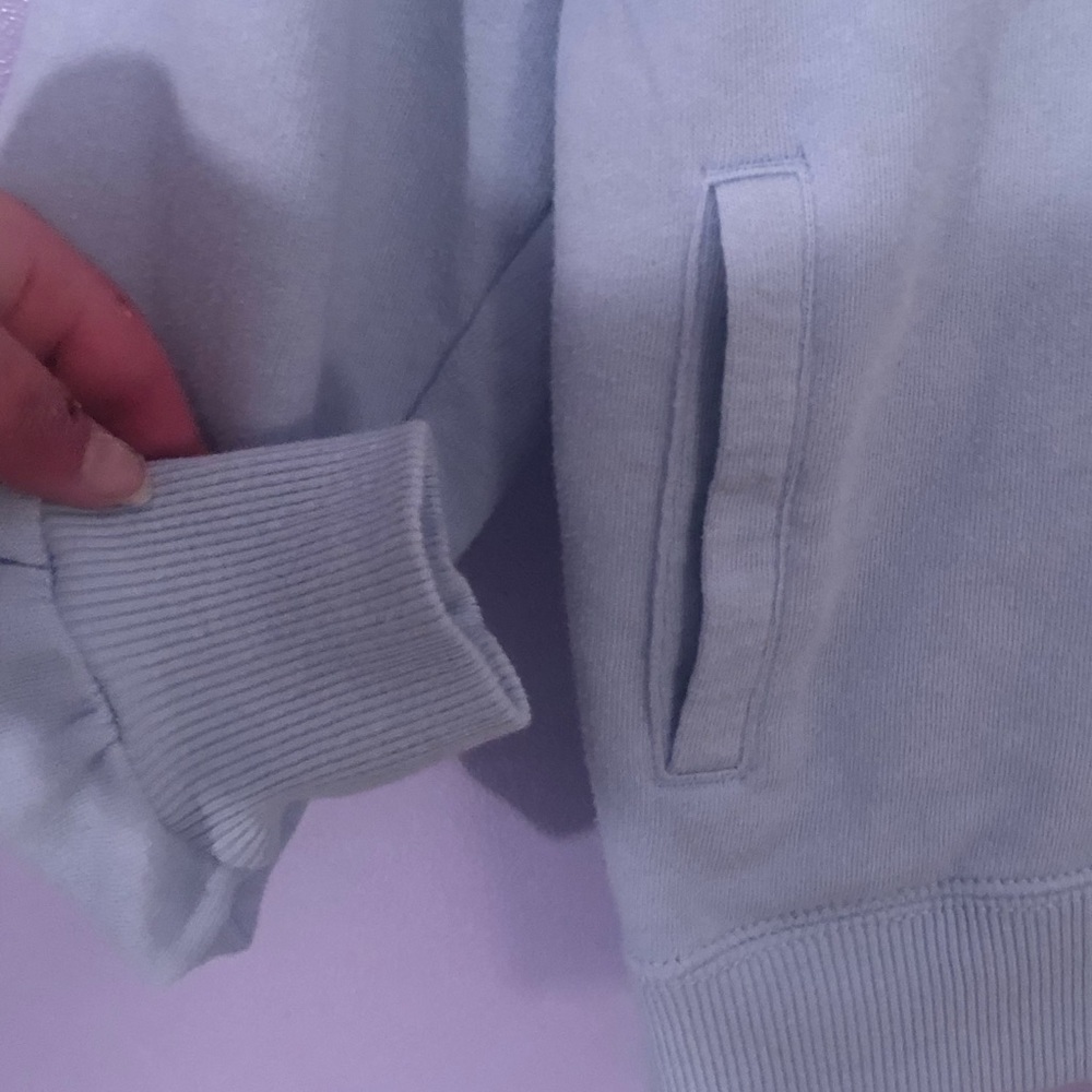 Hollister Baby Blue Boat Neck Oversized Graphic Sweatshirt Size XS - Picture 4 of 7
